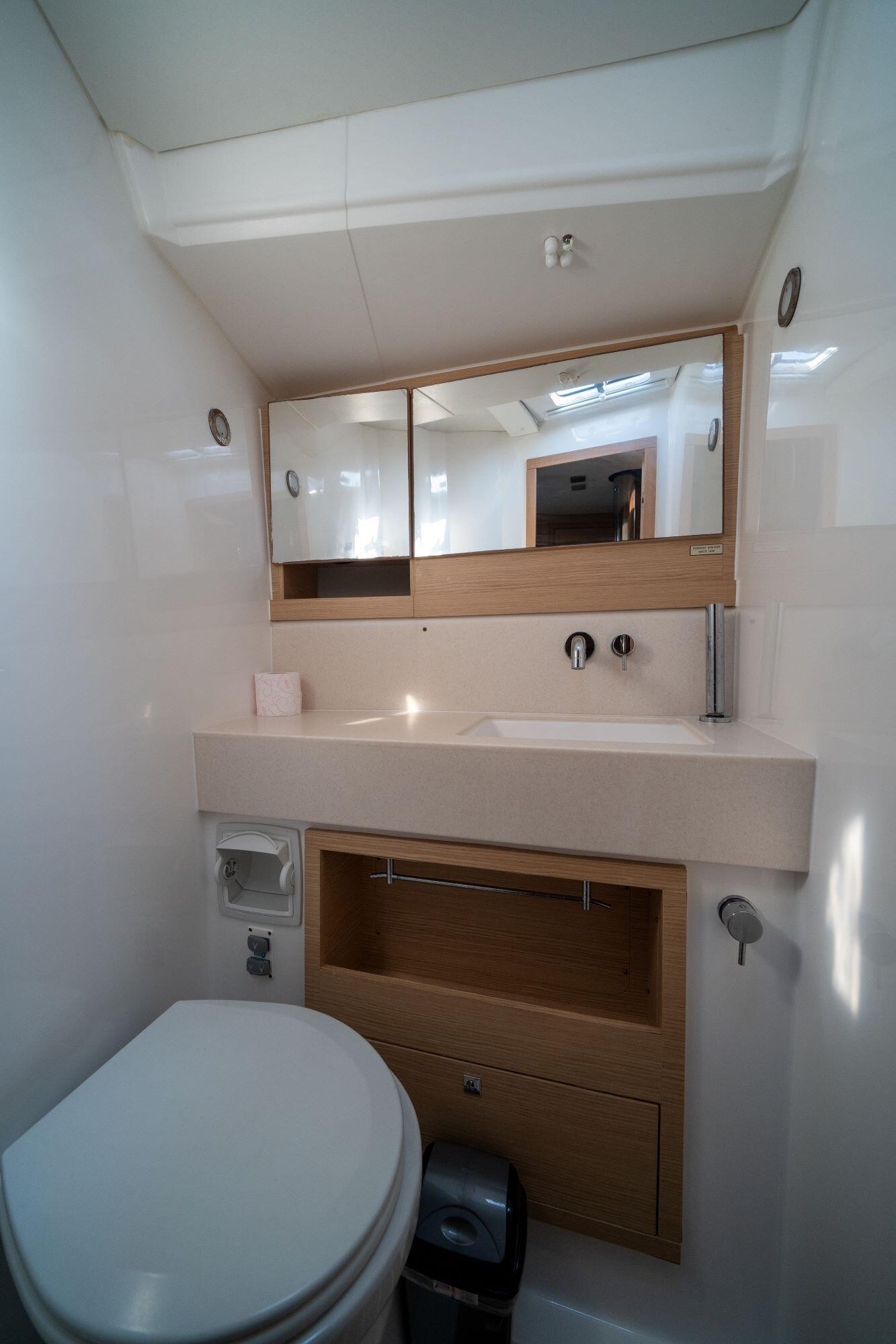 Dufour 470 Pontika
