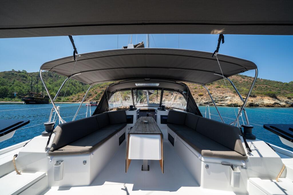 Dufour 470 Gusto 7