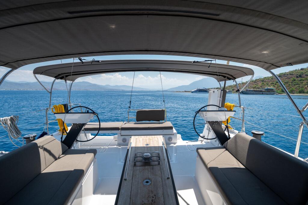 Dufour 470 Gusto 7