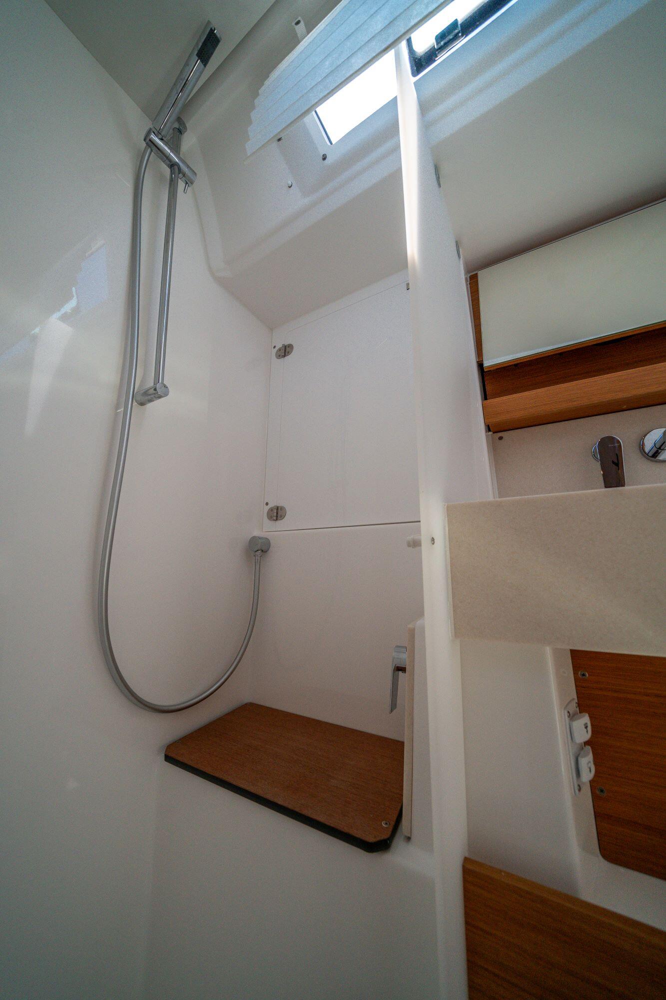 Dufour 470 Gusto 7