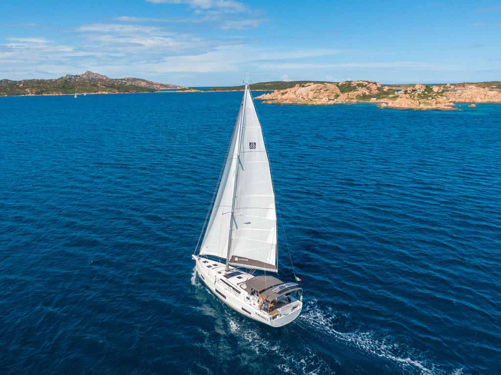 Dufour 470 Dione