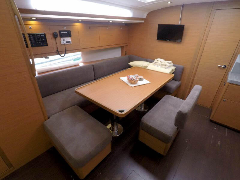 Dufour 470 Avanti