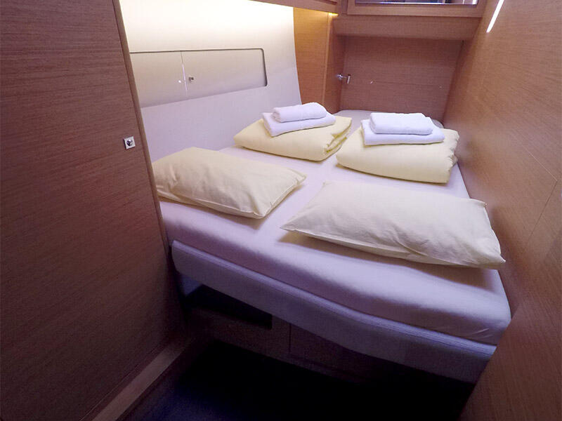 Dufour 470 Adelante