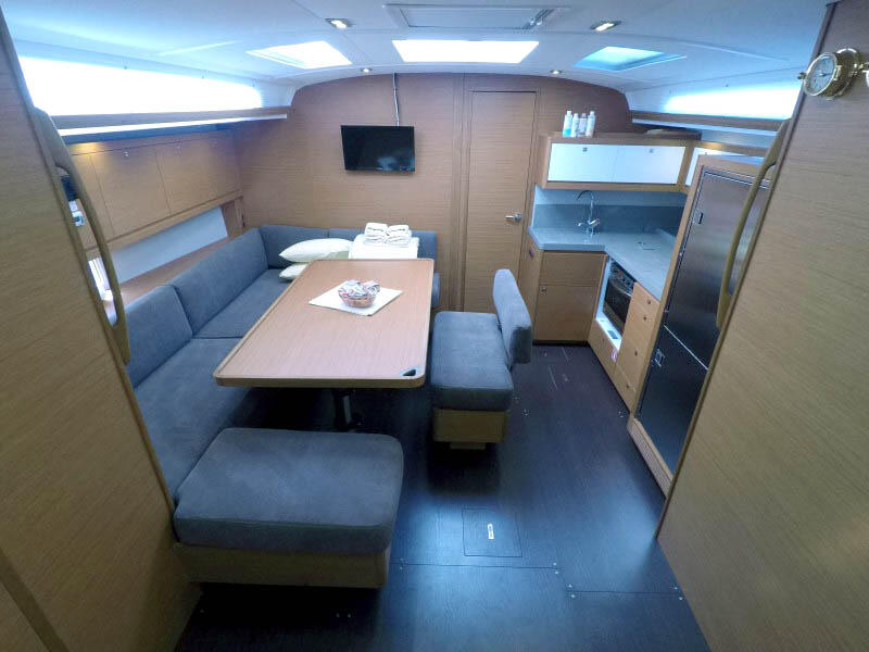 Dufour 470 Adelante