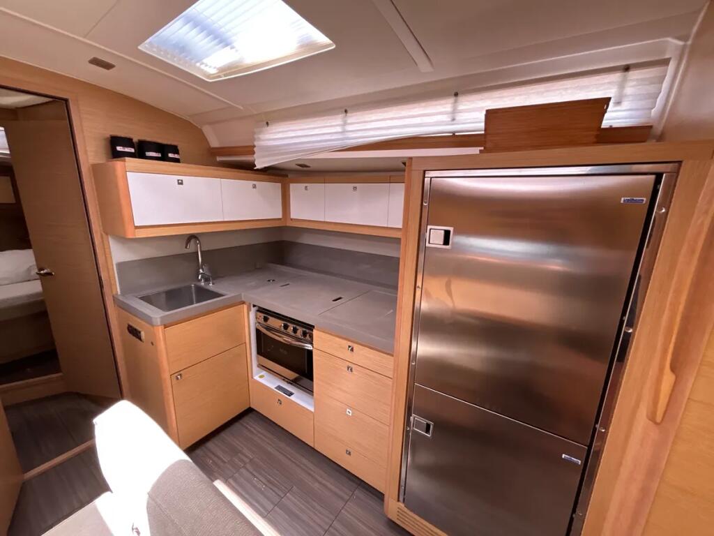 Dufour 470 Emma
