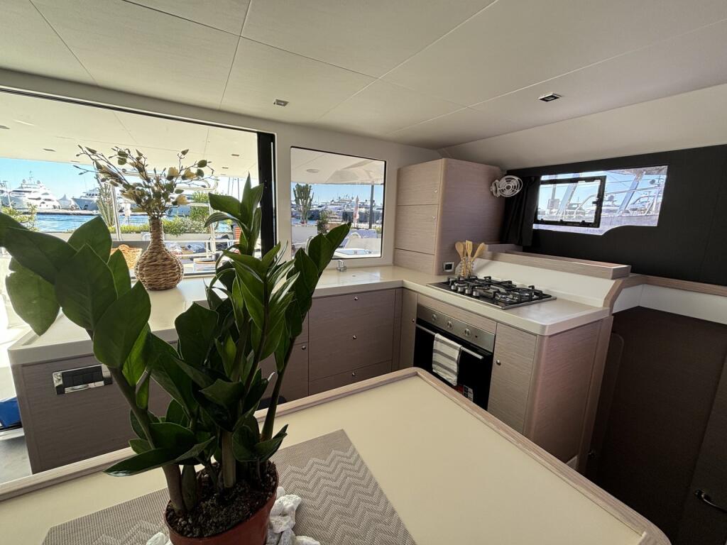 Dufour 48 Catamaran Siente El Mar