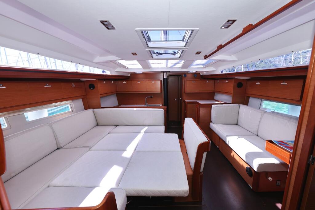Dufour 520 GL Lateja