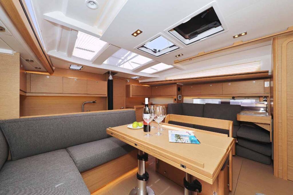 Dufour 520 GL Luna 77