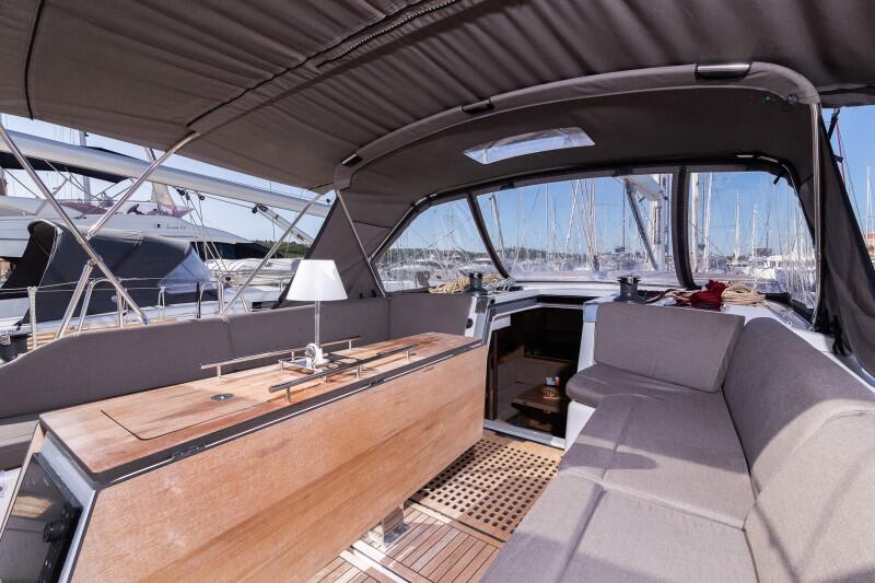 Dufour 530 Vita
