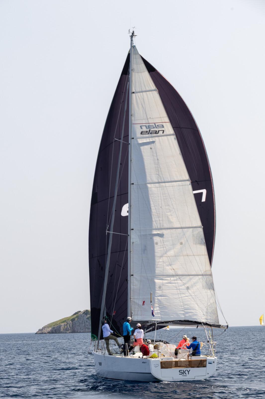 Elan E4 Sky