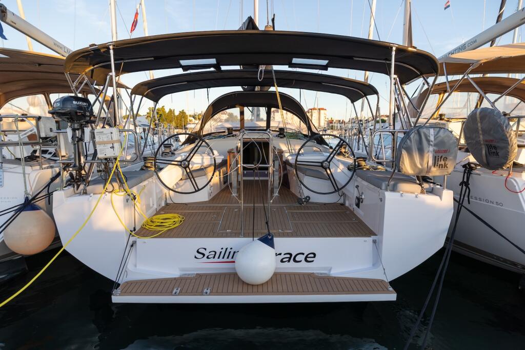 Elan E6 Sailing Grace