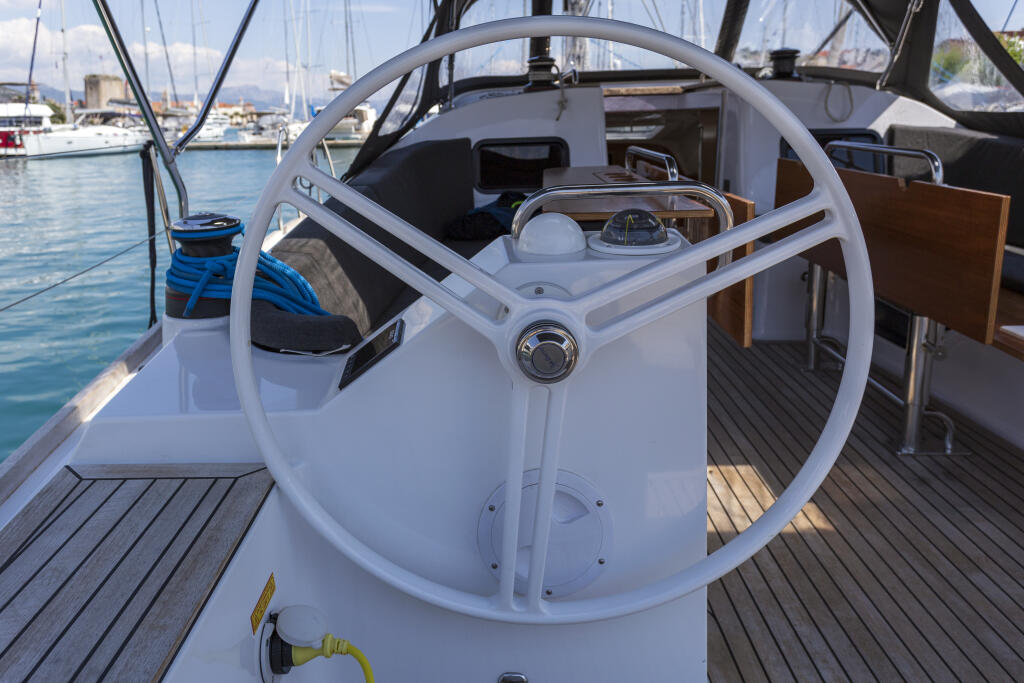 Elan Impression 45.1 Bad Buoy