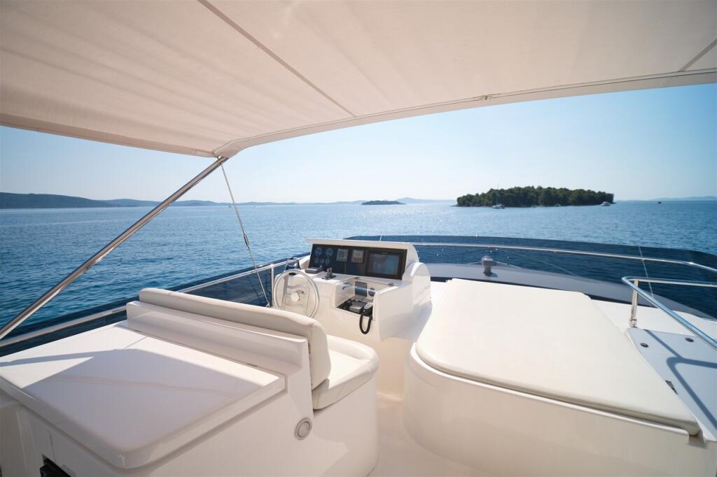Ferretti Yachts 681 M/Y Dominique