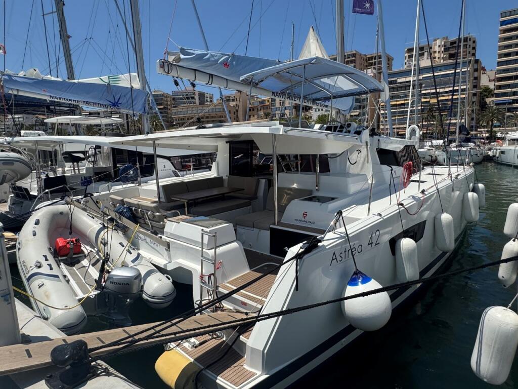 Fountaine Pajot Astrea 42 Quatuor Rosual Mar