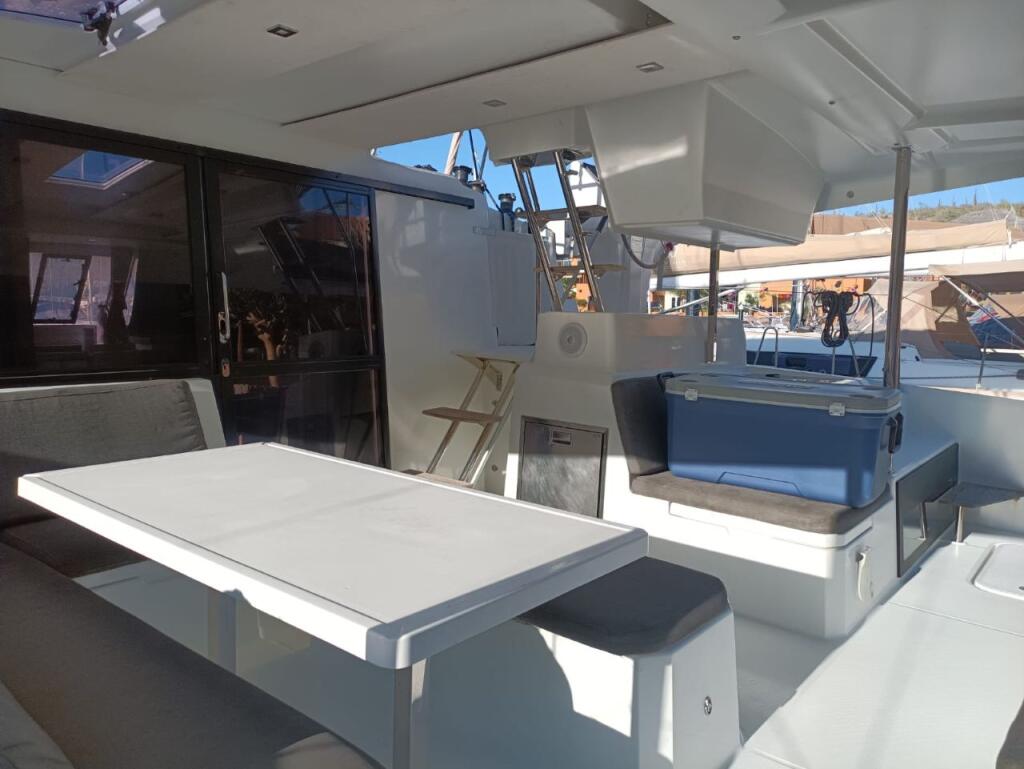 Fountaine Pajot Astrea 42 BELLA BARCA 