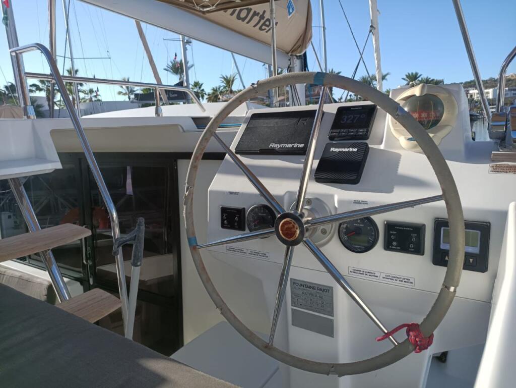 Fountaine Pajot Astrea 42 BELLA BARCA 