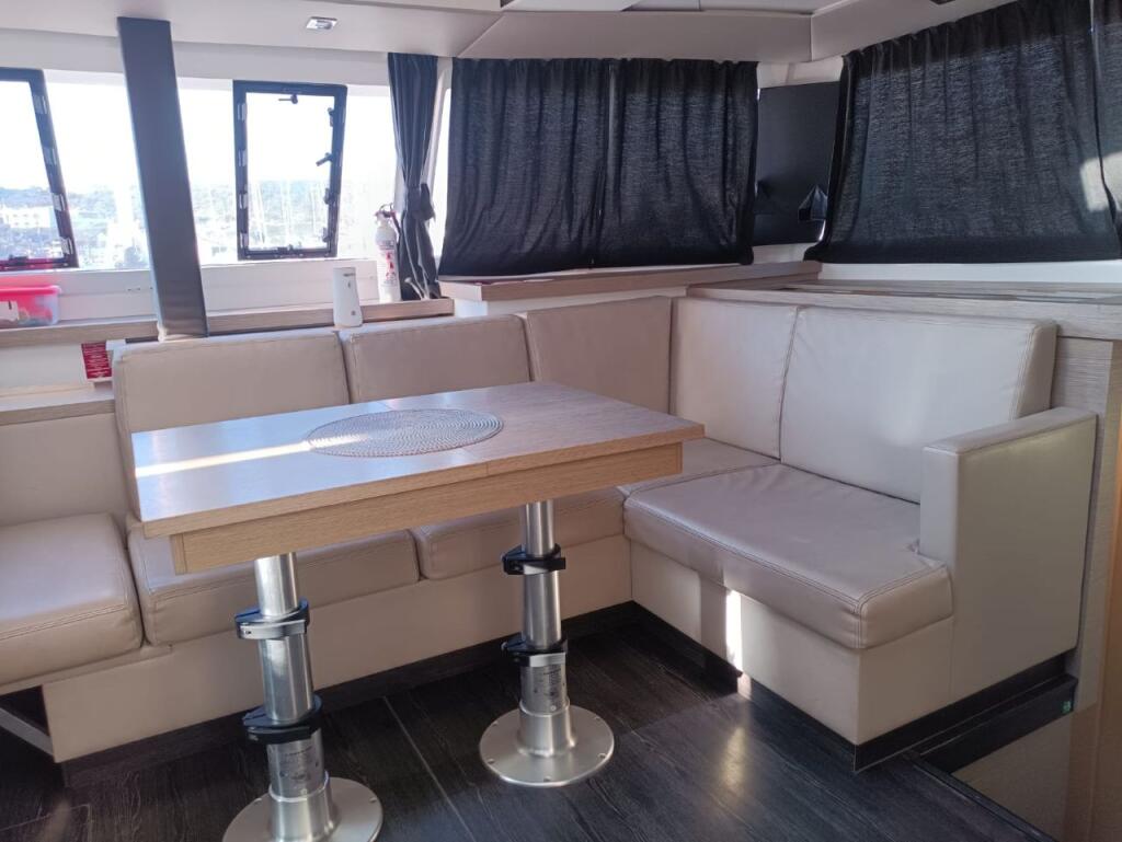 Fountaine Pajot Astrea 42 BELLA BARCA 