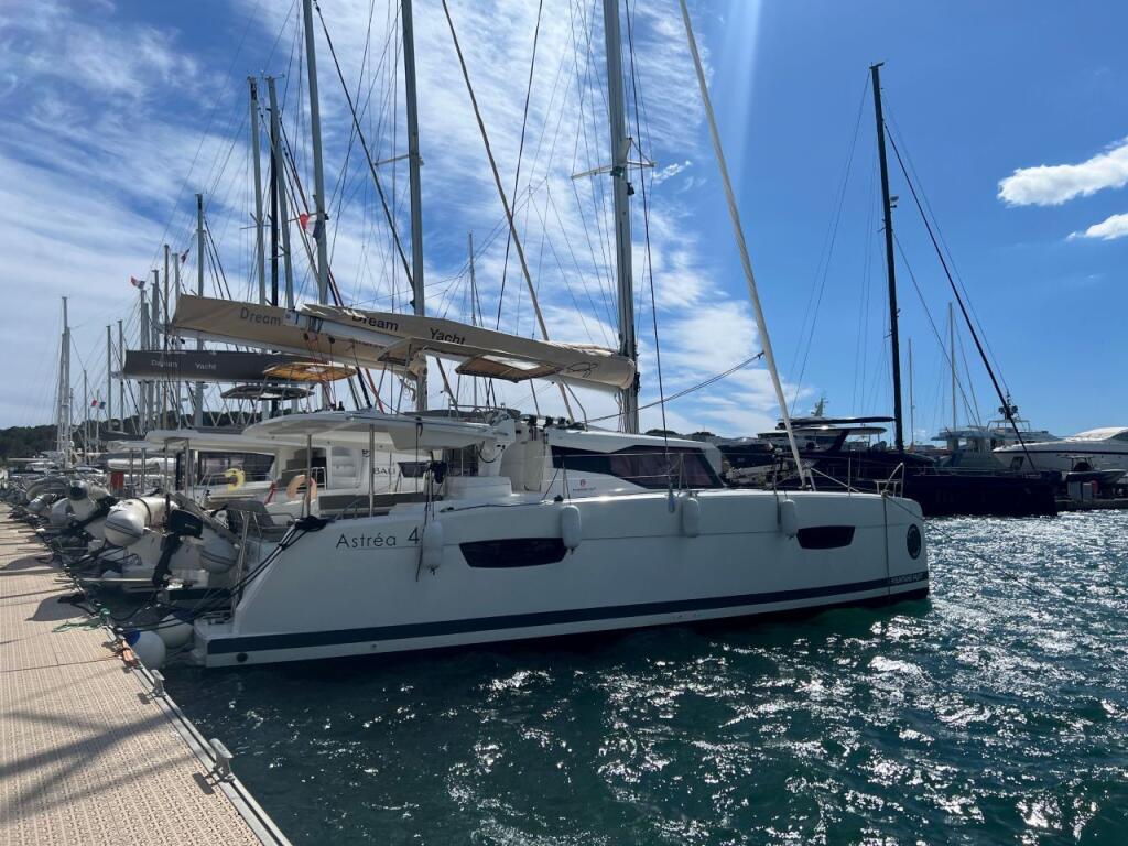 Fountaine Pajot Astrea 42 EL LIBERTAT
