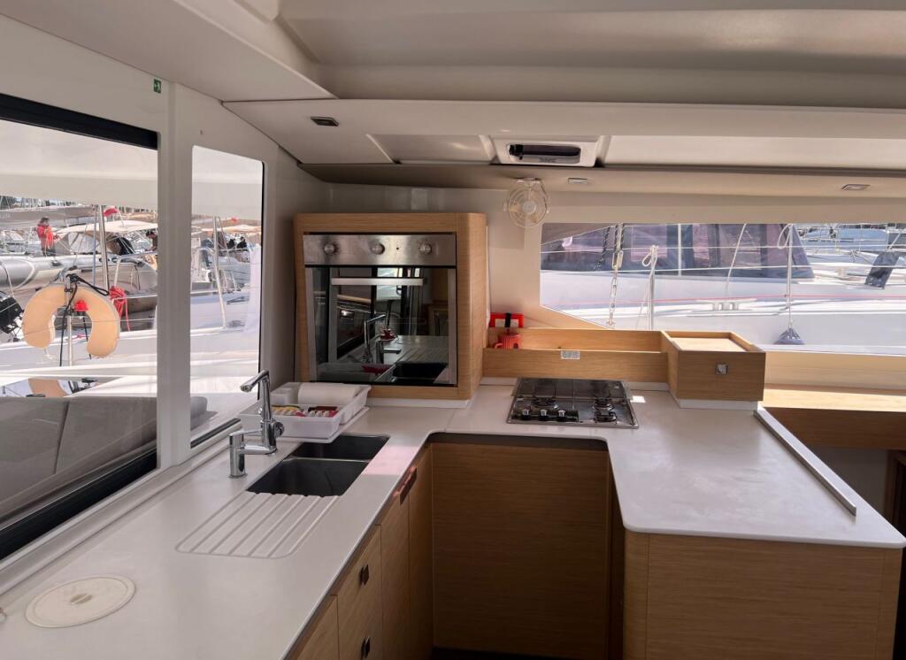 Fountaine Pajot Astrea 42 EL LIBERTAT