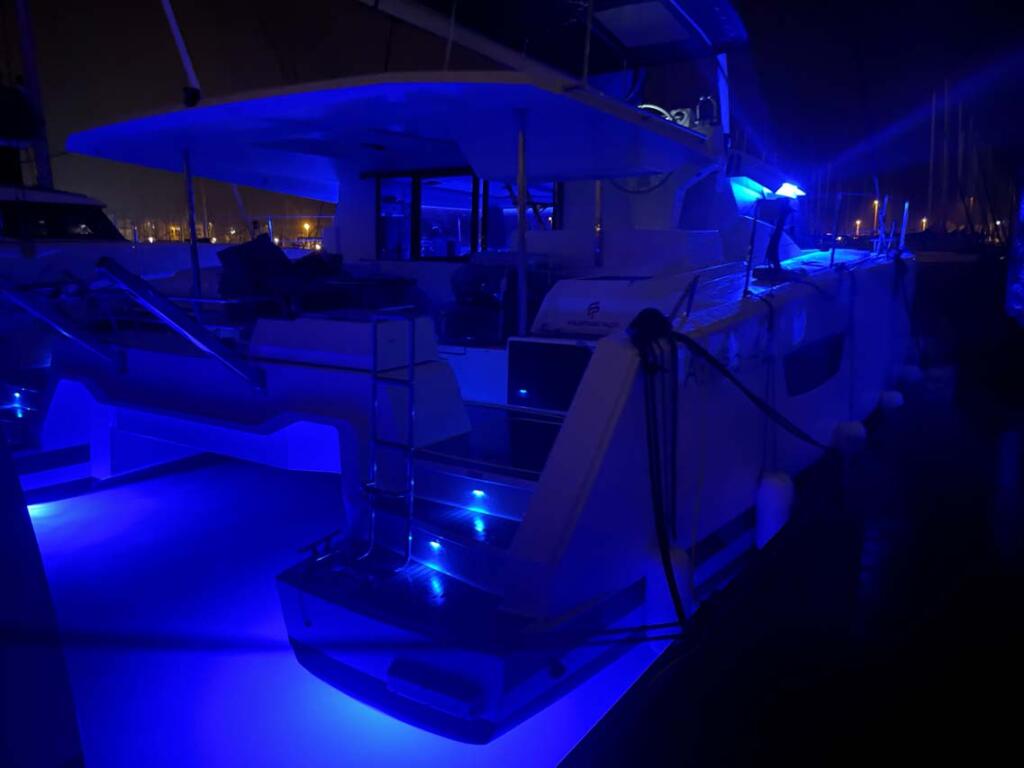 Fountaine Pajot Astrea 42 Follow the Sun