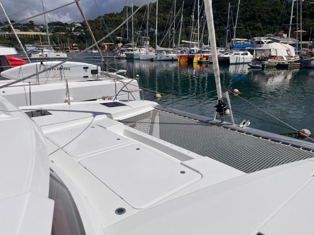 Fountaine Pajot Astrea 42 VENT D'ARGUIN