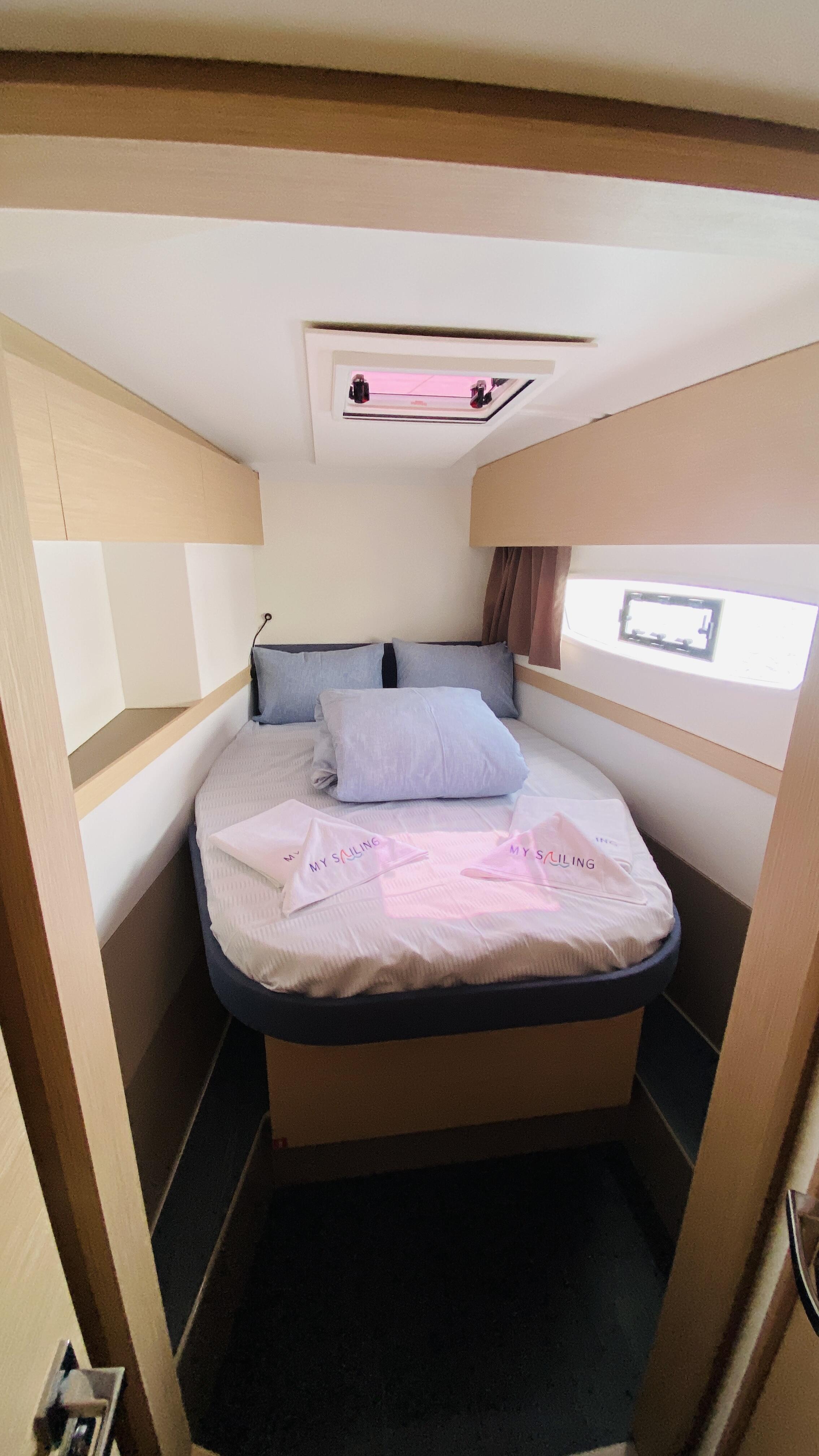 Fountaine Pajot Astrea 42 Sirius 1