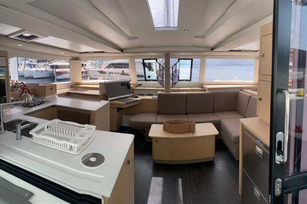 Fountaine Pajot Astrea 42 Sirius 1