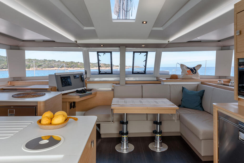 Fountaine Pajot Astrea 42 Amapola