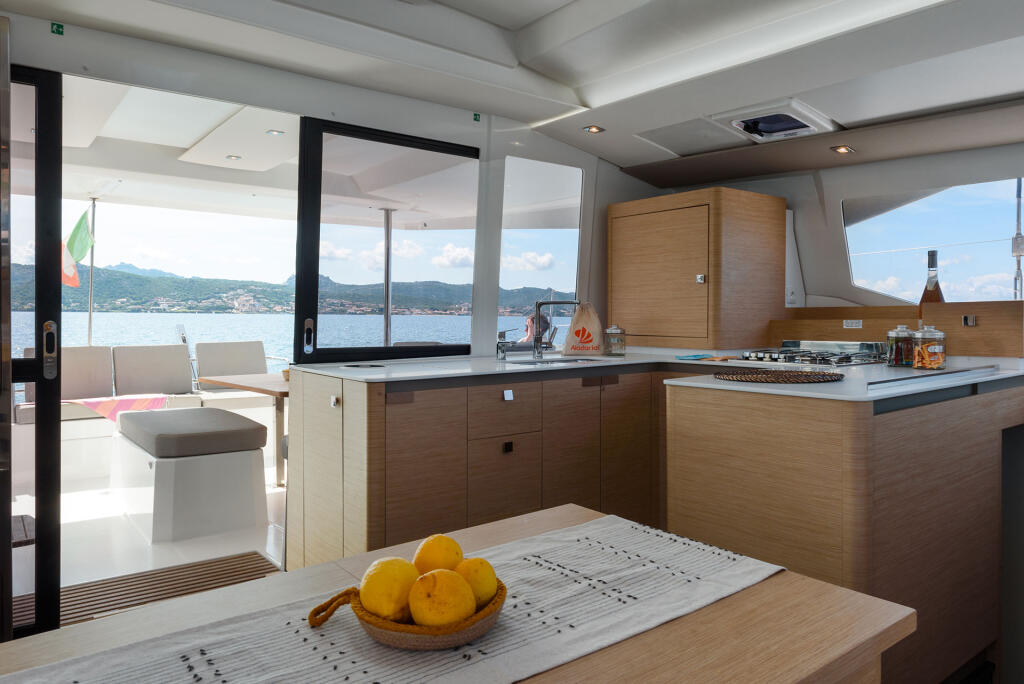 Fountaine Pajot Astrea 42 Amapola