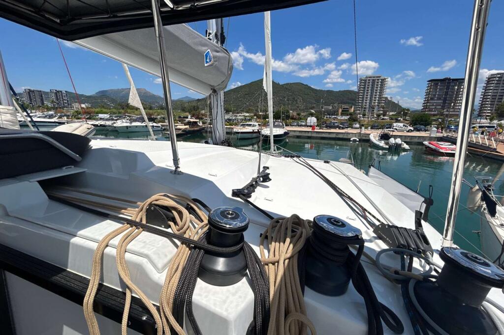 Fountaine Pajot Astrea 42 Deutz