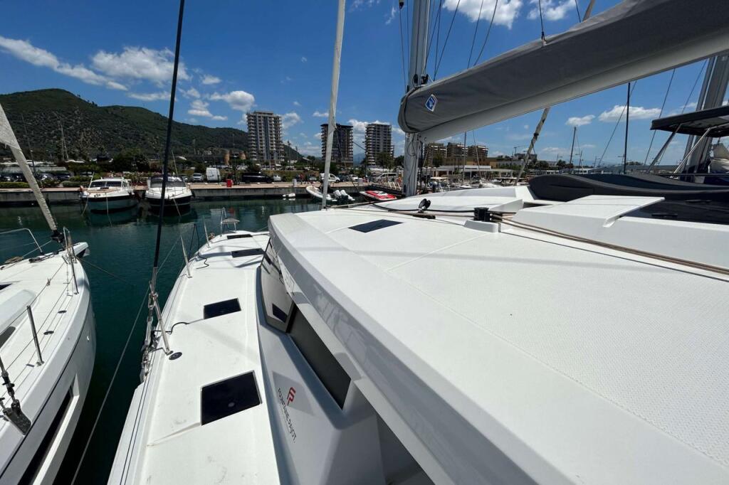 Fountaine Pajot Astrea 42 Deutz