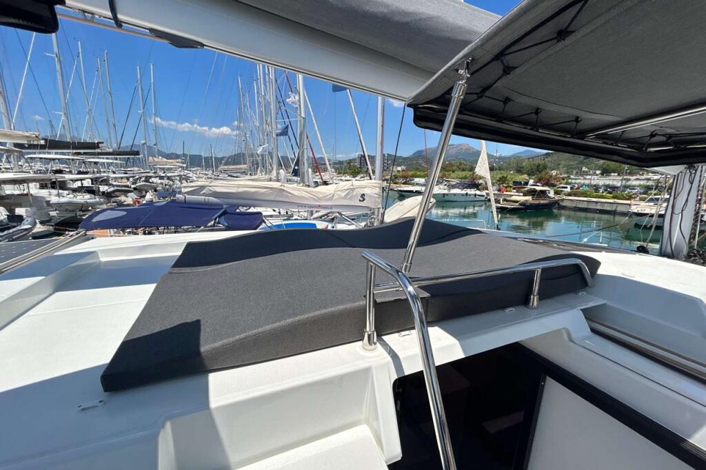 Fountaine Pajot Astrea 42 Deutz
