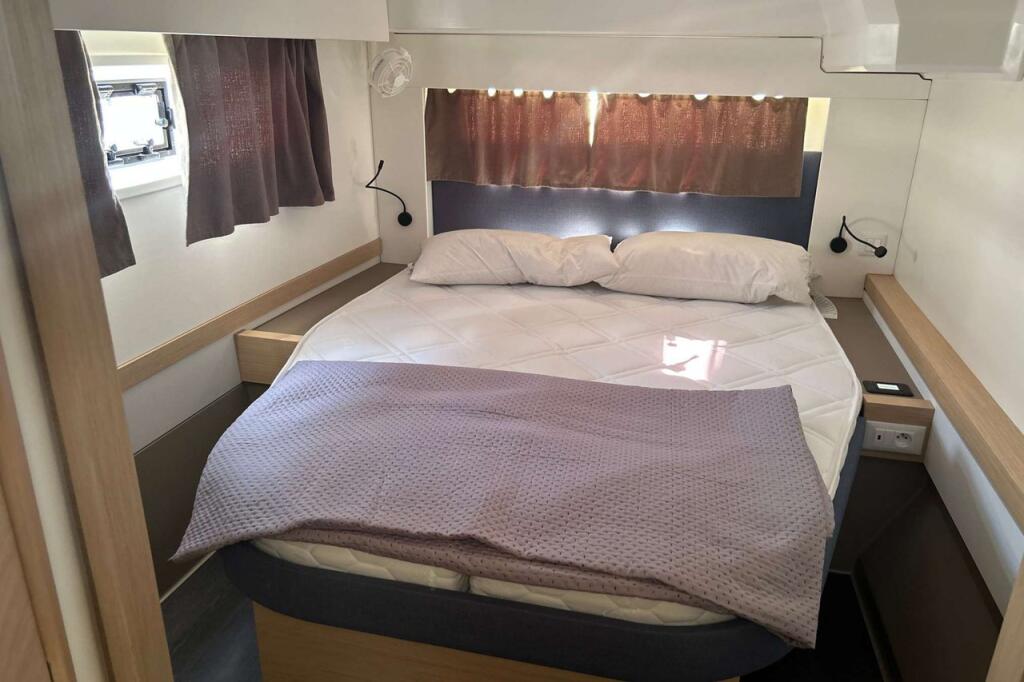 Fountaine Pajot Astrea 42 Deutz