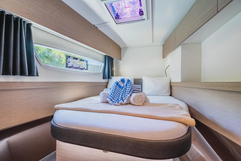 Fountaine Pajot Astrea 42 Pegasus