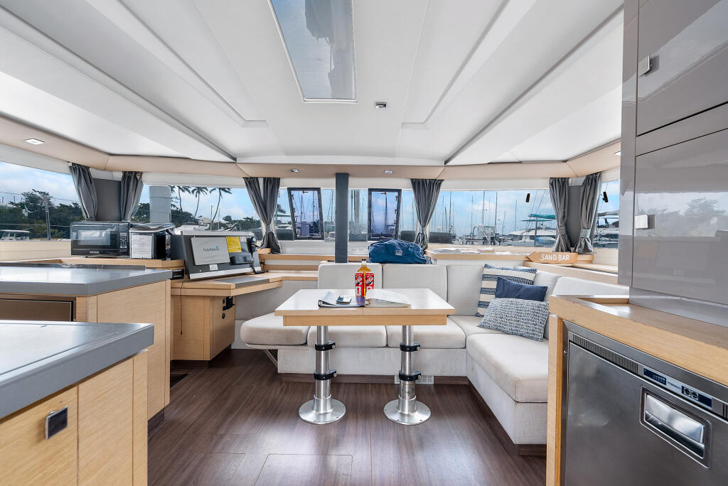 Fountaine Pajot Astrea 42 Brown Eyed Girl