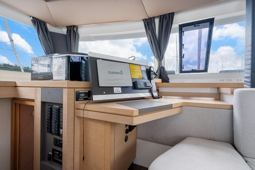 Fountaine Pajot Astrea 42 Brown Eyed Girl