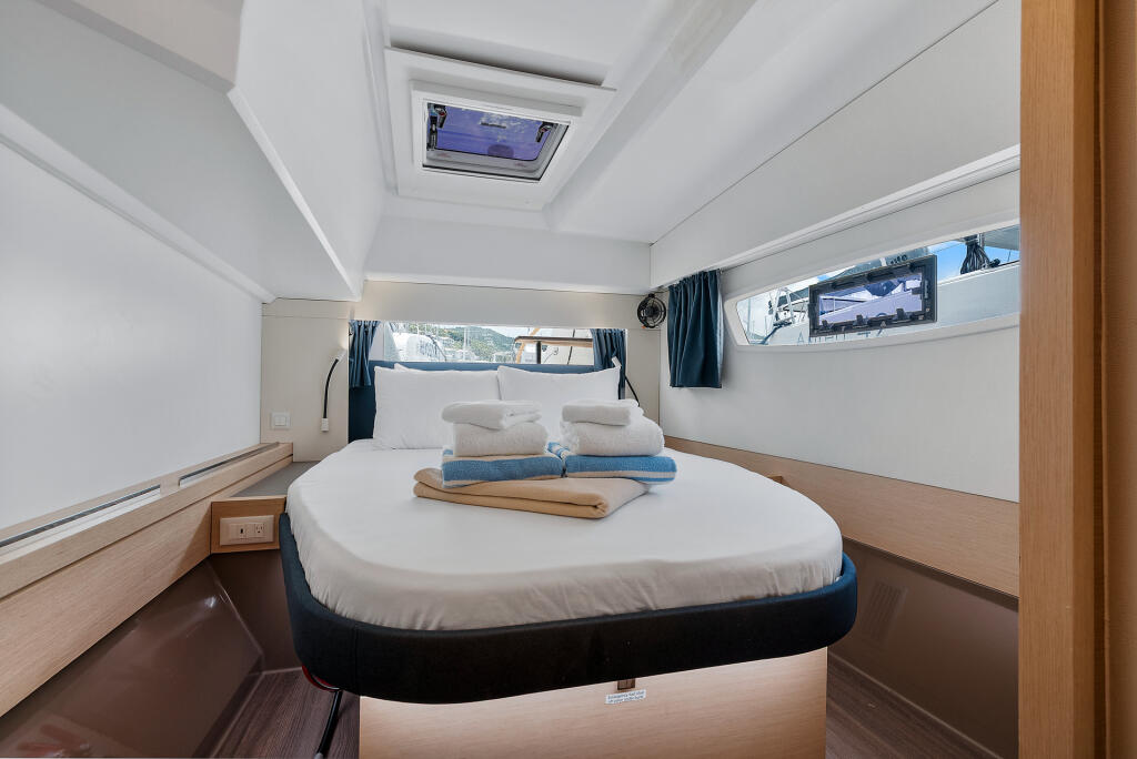 Fountaine Pajot Astrea 42 Brown Eyed Girl