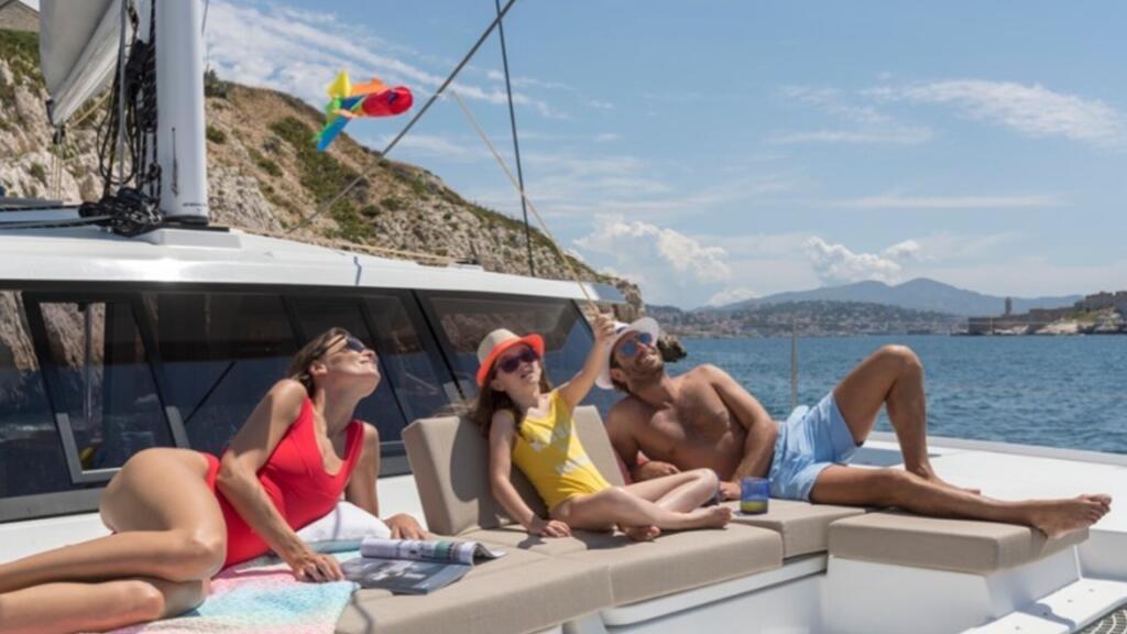 Fountaine Pajot Astrea 42 Satellite