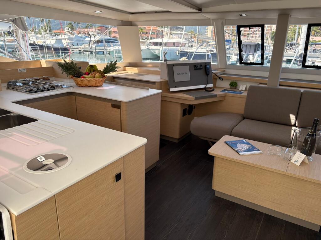 Fountaine Pajot Astrea 42 Harley Quinn