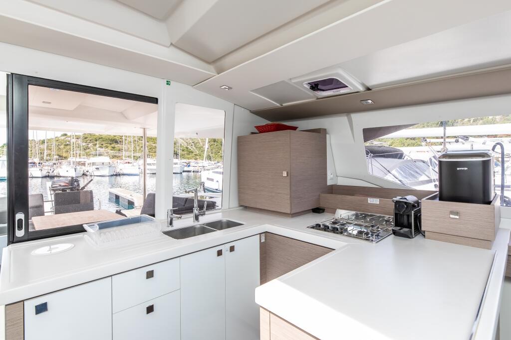 Fountaine Pajot Astrea 42 Livia Augusta
