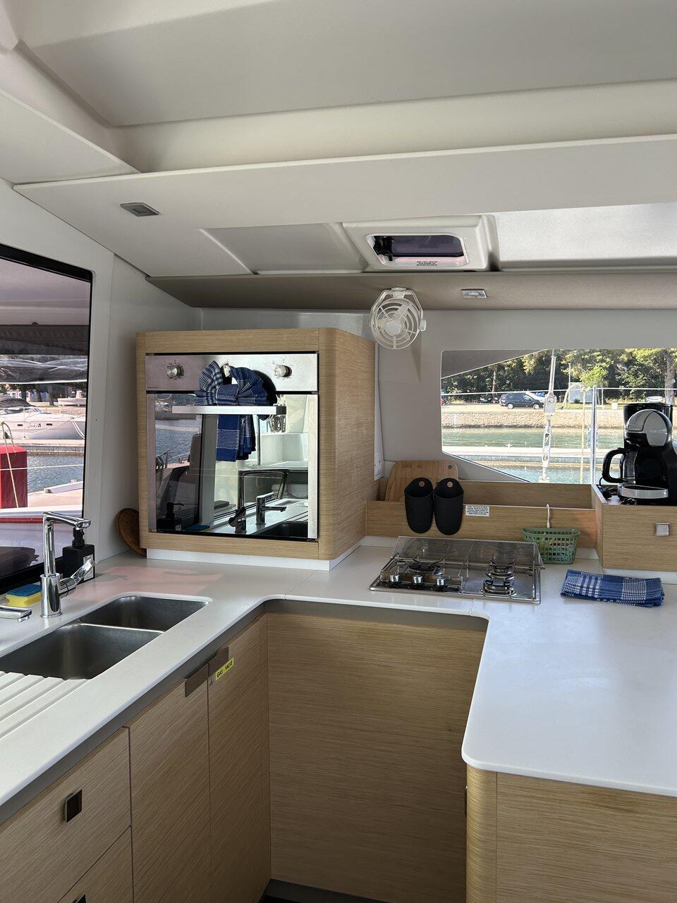 Fountaine Pajot Astrea 42 Jami