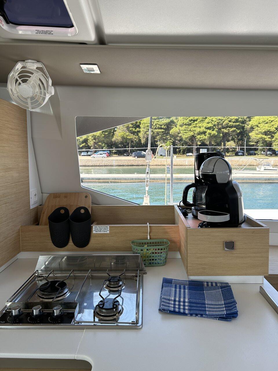 Fountaine Pajot Astrea 42 Jami