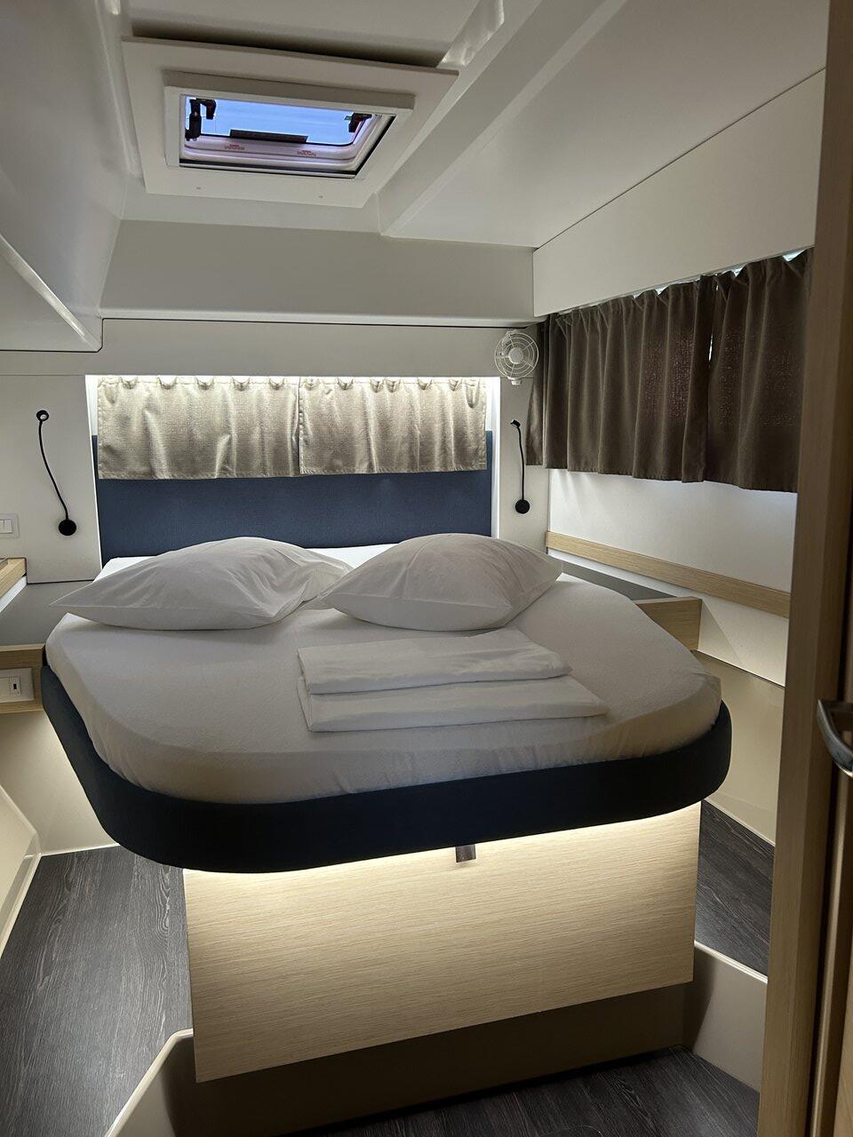 Fountaine Pajot Astrea 42 Jami