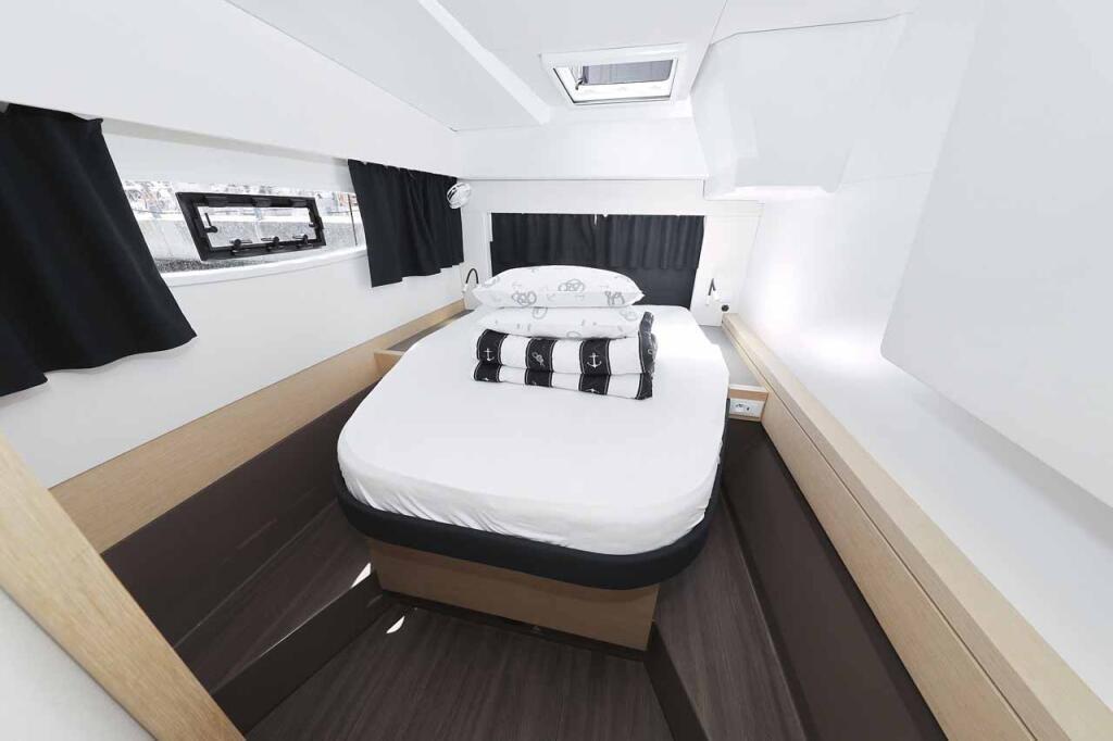 Fountaine Pajot Astrea 42 Bella V