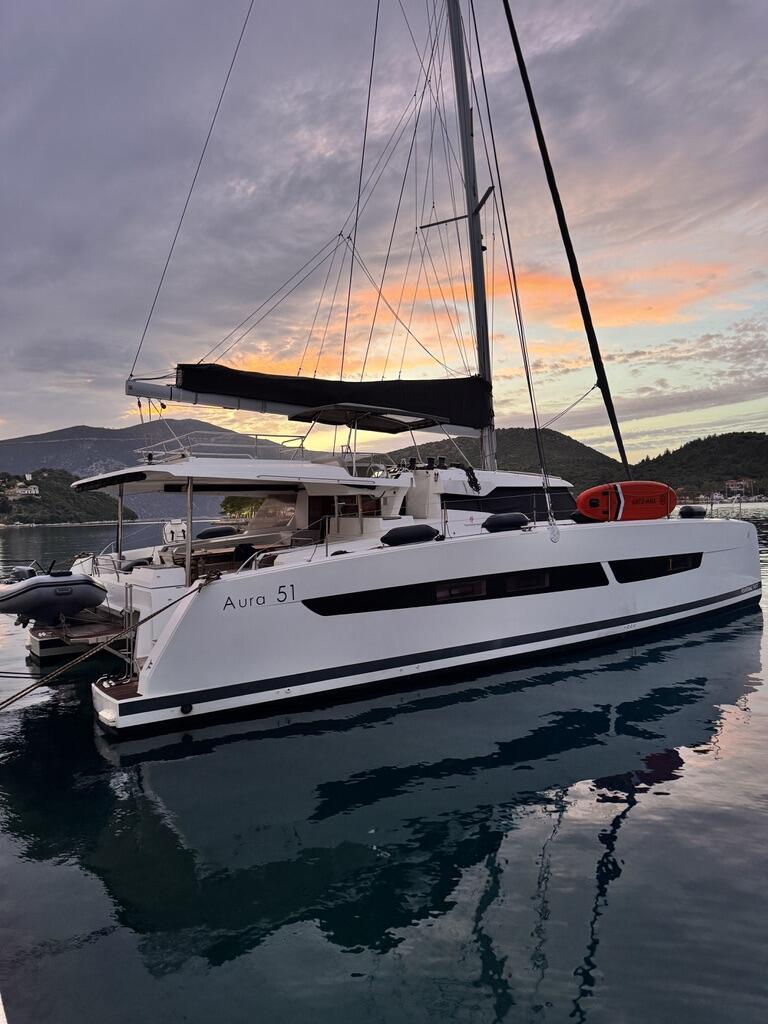 Fountaine Pajot Aura 51 Breezer