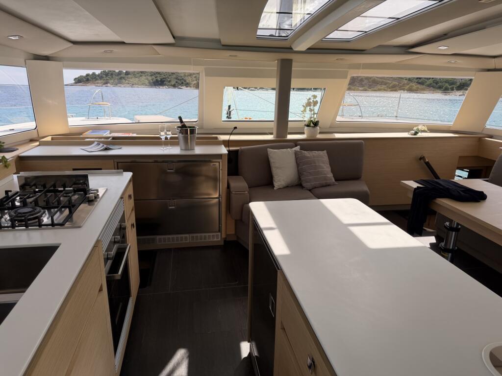 Fountaine Pajot Aura 51 Sunrise