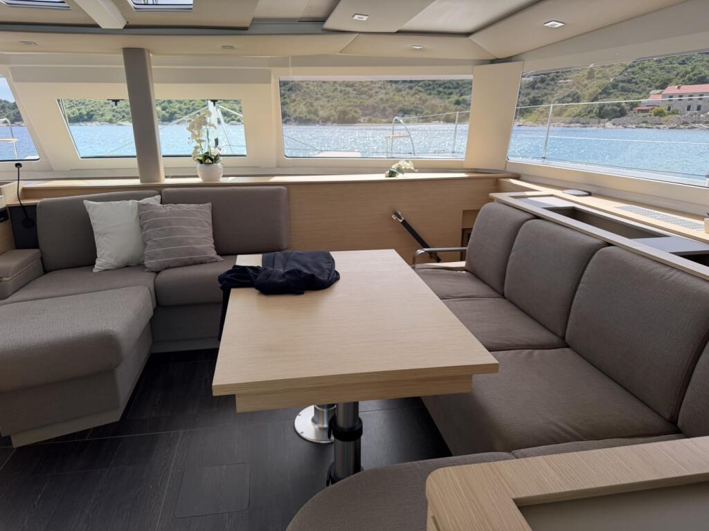 Fountaine Pajot Aura 51 Sunrise