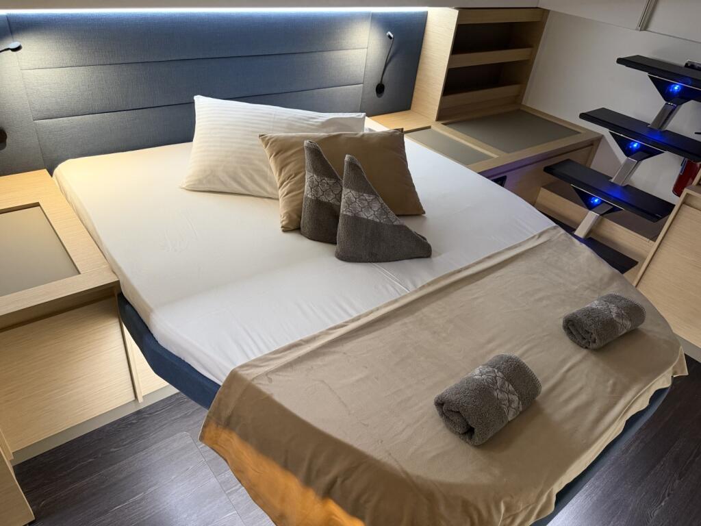 Fountaine Pajot Aura 51 Sunrise