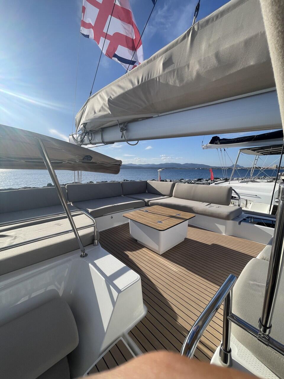 Fountaine Pajot Aura 51 Panthours