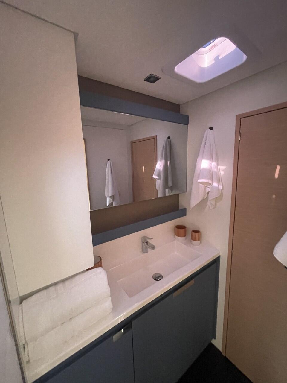 Fountaine Pajot Aura 51 Panthours